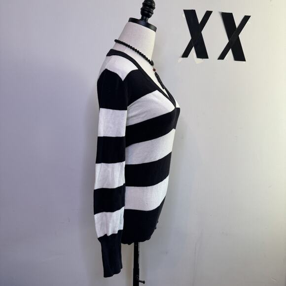 Vintage Y2K Striped V Neck Sweater Emo Scene Soft Girl Goth Witch Grunge L - Picture 2 of 5